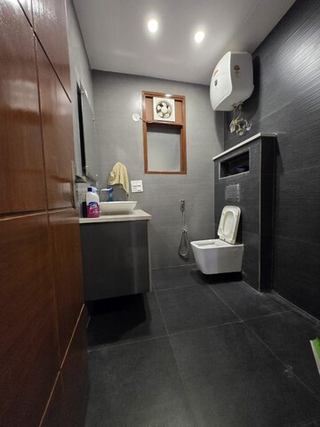Bathroom in 3 BHK Builder Floor at Palm Residency Chhatarpur, Chattarpur – for Sale