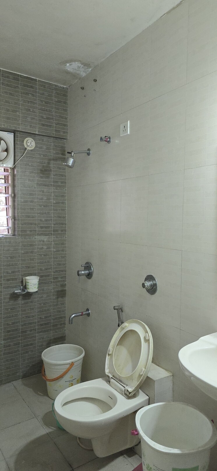 Bathroom, ashish-plaza-kothrud 2 Bedroom 1091 Sq.Ft. Apartment In Kothrud Pune 9032097