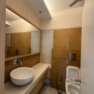Team Area in 2 BHK Builder Floor at Safdarjung Development Area – for Rent