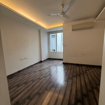 Bedroom in 2 BHK Builder Floor at Safdarjung Development Area – for Rent
