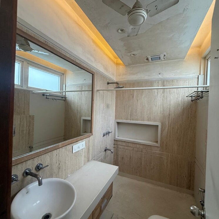 Bathroom, safdarjung development area 2 Bedroom 1800 Sq.Ft. Builder Floor In Safdarjung Development Area Delhi 9032109