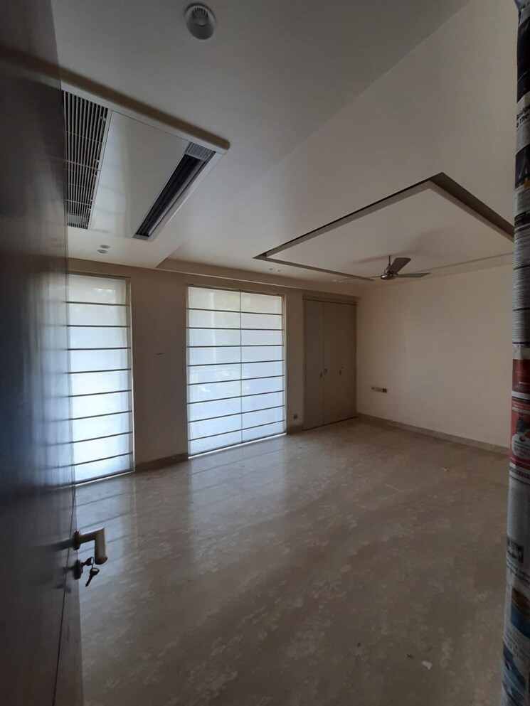 Room, jor bagh 3 Bedroom 2400 Sq.Ft. Builder Floor In Jor Bagh Delhi 9032108