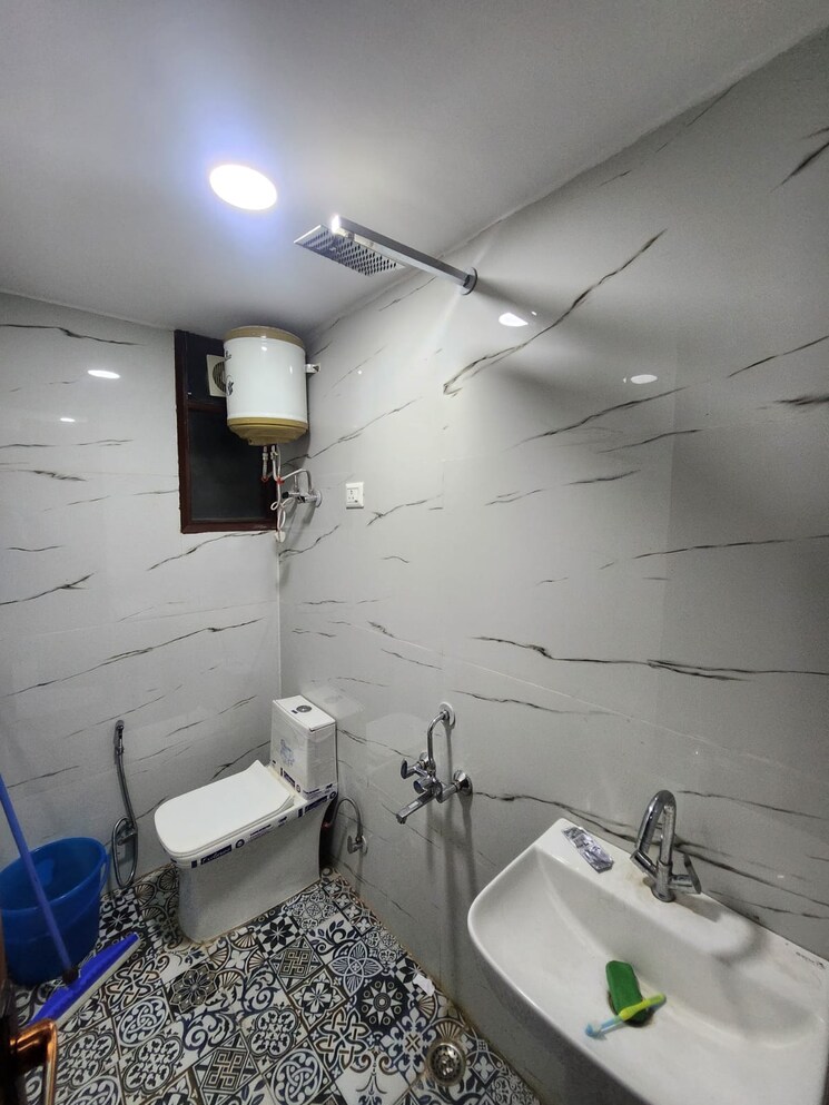 Washroom, risland-sky-mansion 1 Bedroom 450 Sq.Ft. Builder Floor In Chattarpur Delhi 9032107