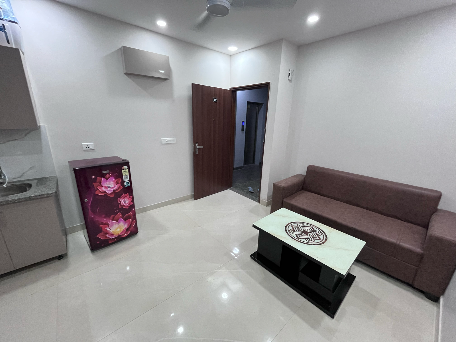 1 BHK + Extra Room Builder Floor For Rent in Sector 42 Gurgaon 