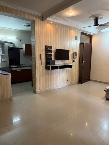 Room in 2 BHK Apartment at Surya Towers Zirakpur, Lohgarh – for Rent