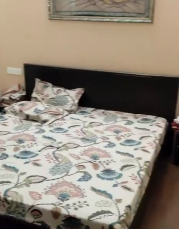 Bedroom in 3 BHK Builder Floor at Sector 46 – for Rent