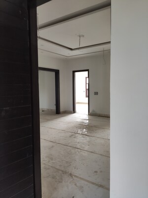 Room in 4 BHK Independent House at Shanti Nagar – for Sale