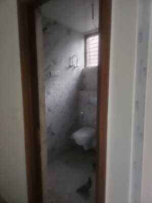Furnished Amenities in 2 BHK Builder Floor at Sector 49 – for Sale