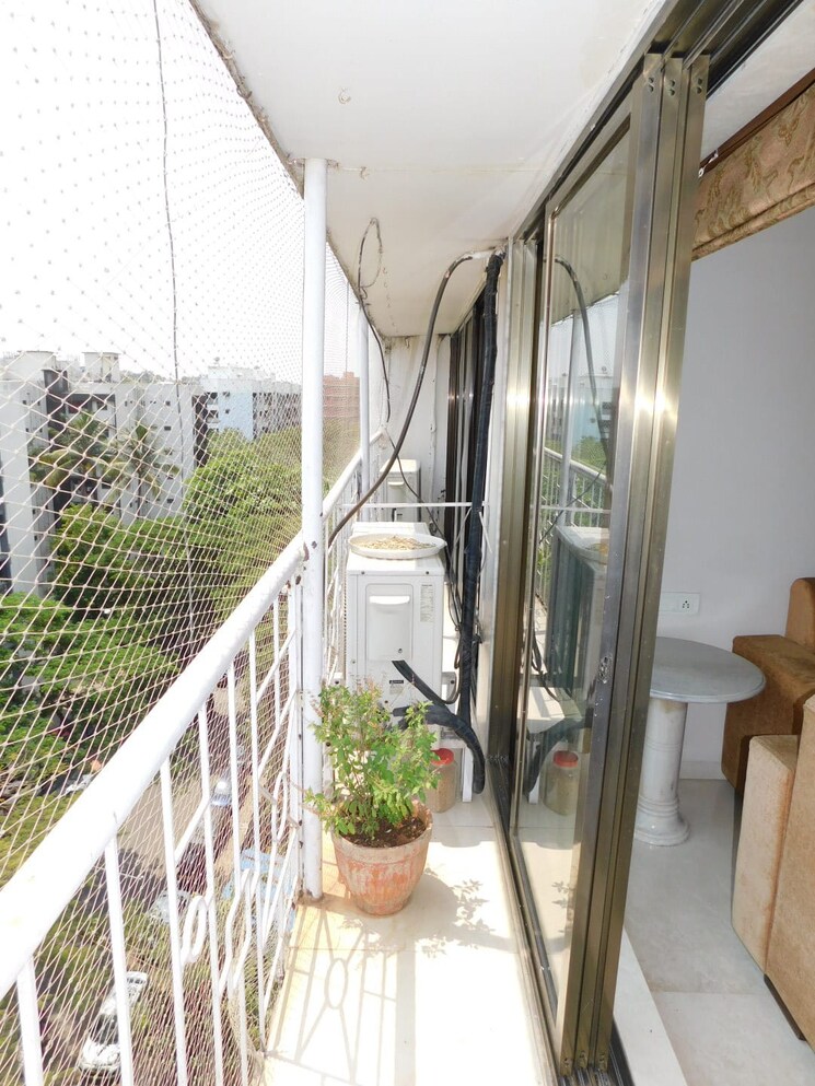 Balcony, brindavan-chs 3 Bedroom 1400 Sq.Ft. Apartment In Andheri East Mumbai 9032161