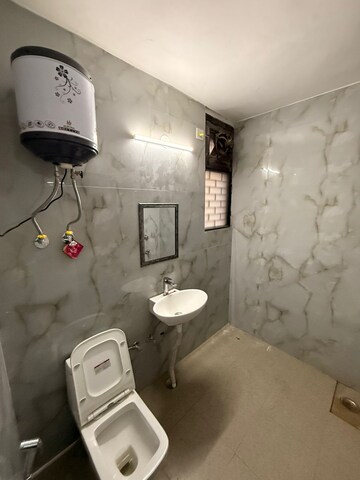 Bathroom in 2 BHK Apartment at Jubilee Apartments, Sector 15 – for Rent