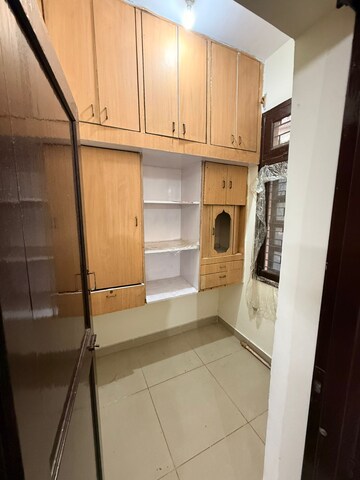 Bathroom in 2 BHK Apartment at Jubilee Apartments, Sector 15 – for Rent