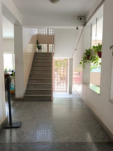 Building Lobby in 1 BHK Builder Floor at Sector 40 – for Rent