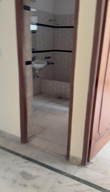 Balcony in 6+ BHK Independent House at RWA Apartments Sector 41, Sector 41 – for Rent