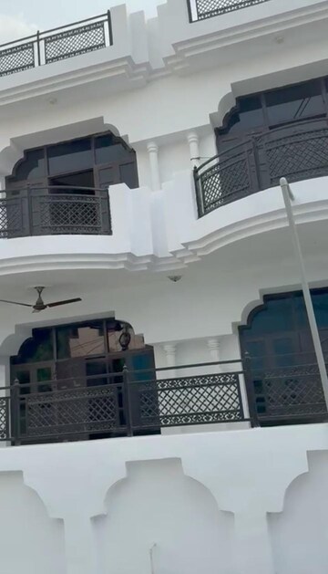 6+ BHK Independent House For Rent in RWA Apartments Sector 41, Sector 41