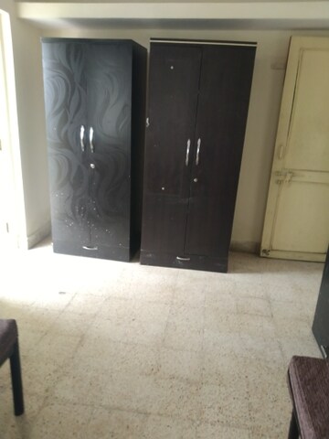 Room in 2 BHK Apartment at Jagdish Nagar CHS, Aundh – for Rent
