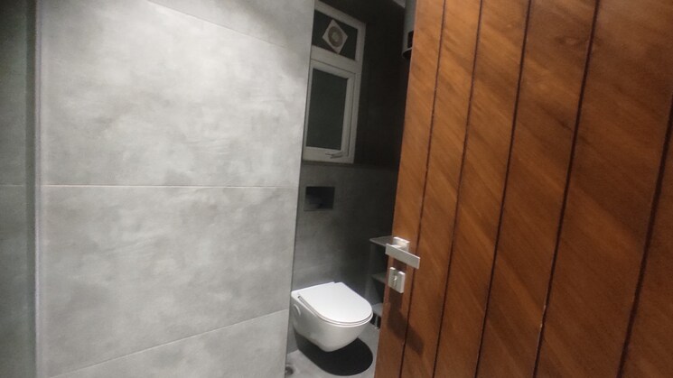 Bathroom, safdarjung enclave 3 Bedroom 1400 Sq.Ft. Builder Floor In Safdarjung Enclave Delhi 9032193