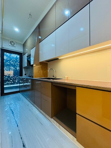 Kitchen in 3 BHK Builder Floor at Ansal Plaza Sector-23, Sector 23 – for Rent
