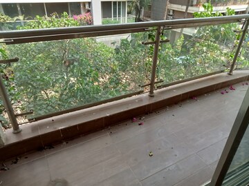 Balcony in 4 BHK Apartment at Elizabeth Home, Santacruz West – for Rent