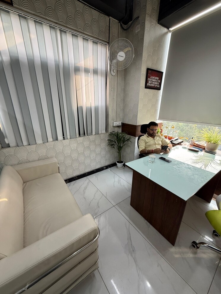 Team Area, sector 15 Commercial Office Space 3000 Sq.Ft. In Sector 15 Noida 9032224