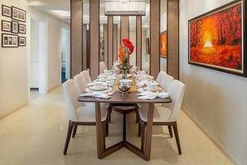 Bedroom in 3 BHK Apartment at DLF The Skycourt, Sector 86 – for Rent