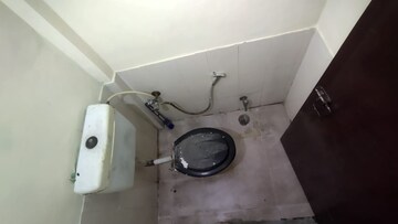 Bathroom in 1 BHK Apartment at Sarita Vihar Pocket-C RWA, Sarita Vihar – for Rent