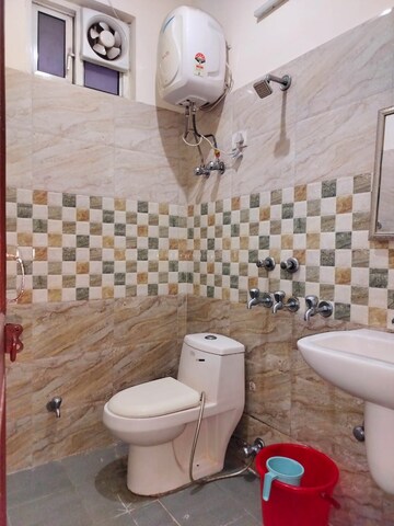 Bathroom in 1 RK Apartment at Sarita Vihar Pocket-C RWA, Sarita Vihar – for Rent