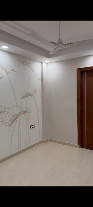 Room in 5 BHK Builder Floor at Sector 89 – for Sale