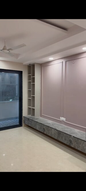 Room in 5 BHK Builder Floor at Sector 89 – for Sale