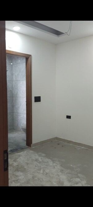 Room in 3 BHK Builder Floor at New Industrial Township 5 – for Sale