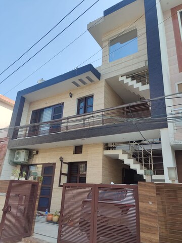 6+ BHK Independent House For Sale in Central Derabassi