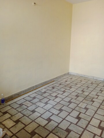 1.5 BHK Builder Floor For Rent in Sector 13