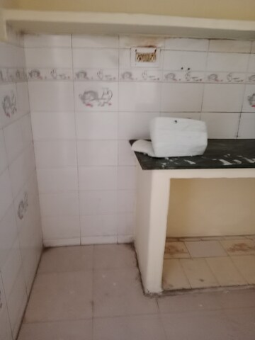 Bathroom in 1.5 BHK Builder Floor at Sector 13 – for Rent