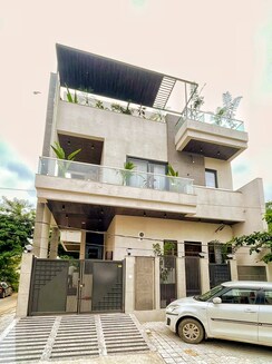 5 BHK + Pooja Room,Study Room Independent House For Sale in Narayan Vihar