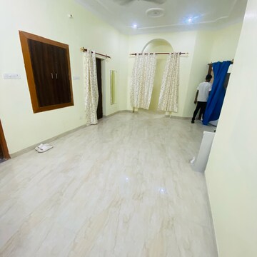 Bedroom in  Pg at Vineet Khand – for Rent