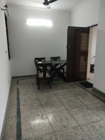 2 BHK Builder Floor For Rent in Tulip Mall, Sector 46