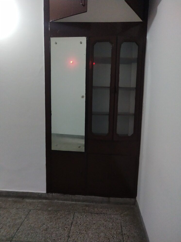 Room, tulip-mall 2 Bedroom 950 Sq.Ft. Builder Floor In Sector 46 Noida 9032334