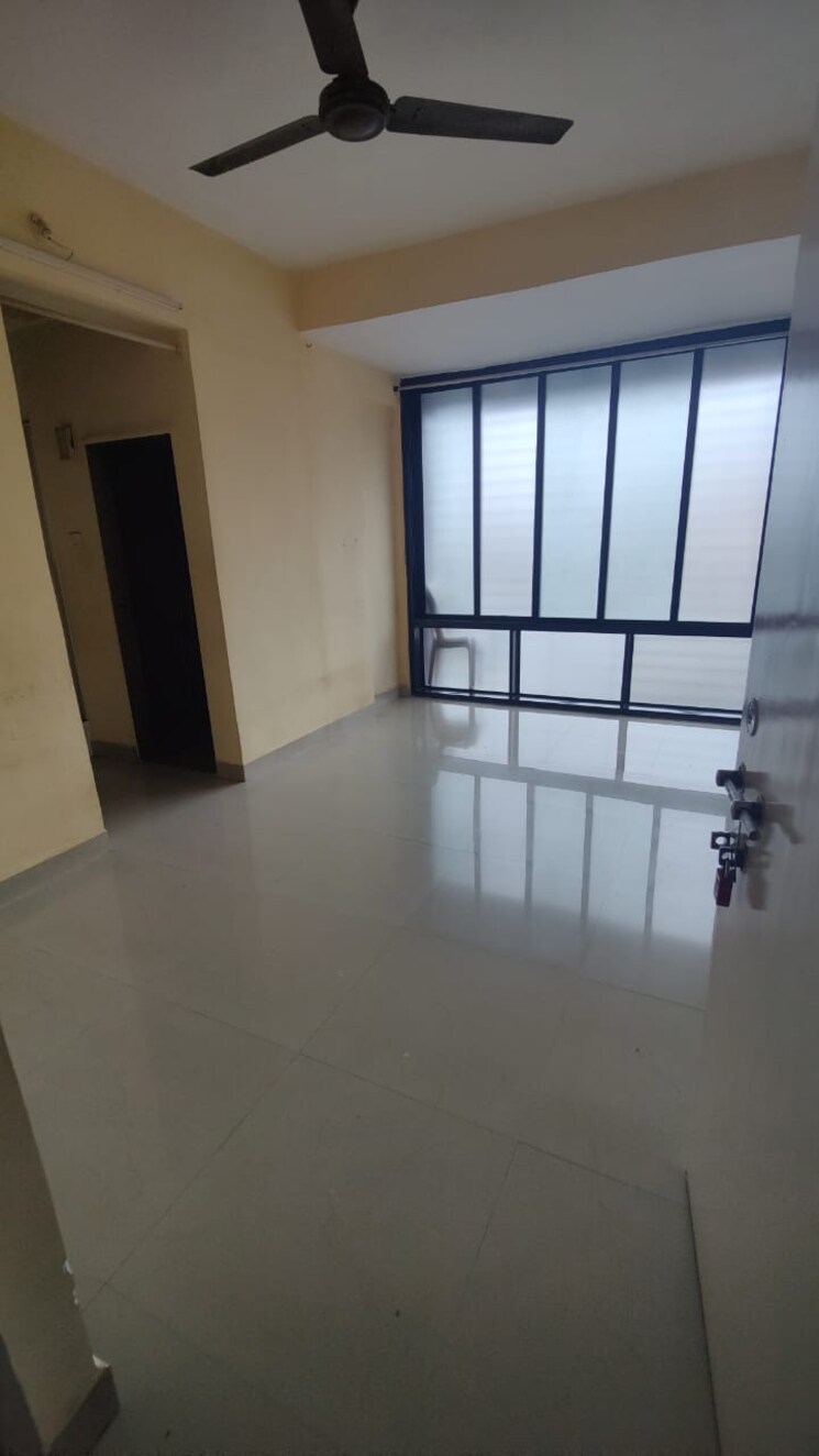 Room, noble-apartments 1 Bedroom 290 Sq.Ft. Apartment In Santacruz East Mumbai 9032341