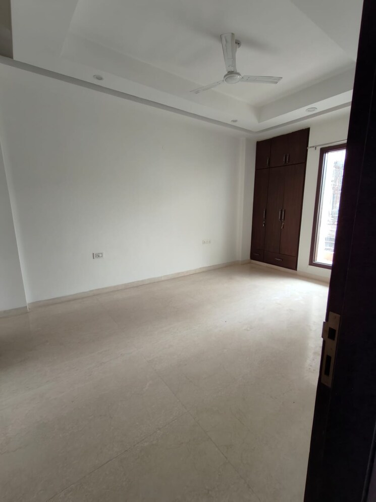 Room, sushant-lok-2 3 Bedroom 2100 Sq.Ft. Apartment In Sector 57 Gurgaon 9032359