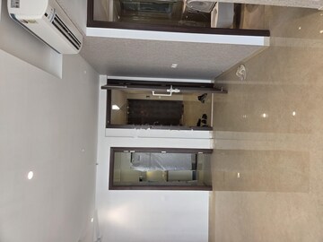 Furnished Amenities in 3 BHK Apartment at Hiranandani Highland, Powai – for Rent