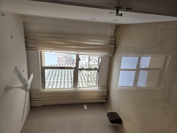 Room in 3 BHK Apartment at Hiranandani Highland, Powai – for Rent