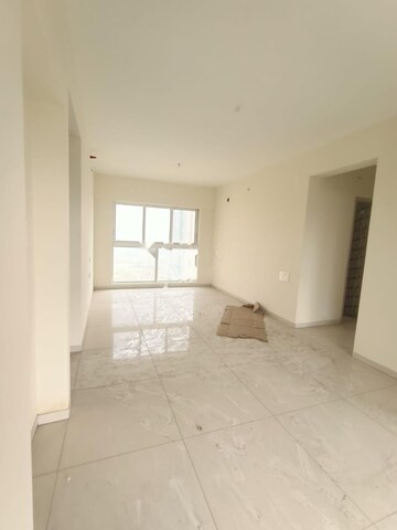 Room in 3 BHK Apartment at The Wadhwa Atmosphere, Mulund West – for Rent