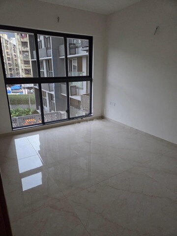 Room in 3 BHK Apartment at Godrej Urban Park, Chandivali – for Rent