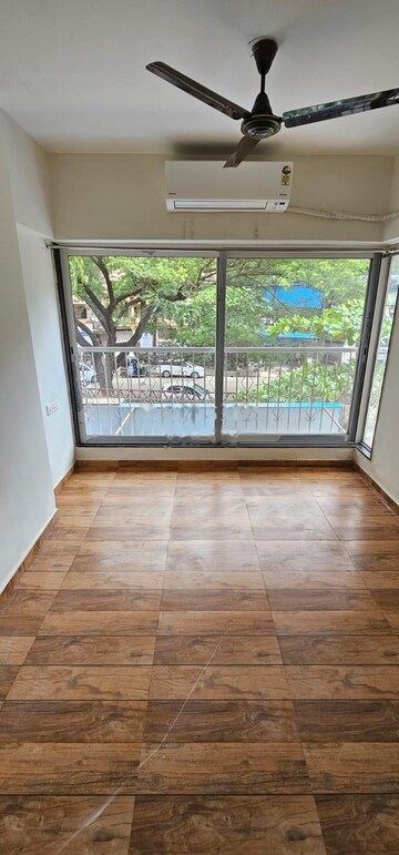 Room in 2 BHK Apartment at Vaibhavlaxmi Templum Heights, Vikhroli East – for Rent