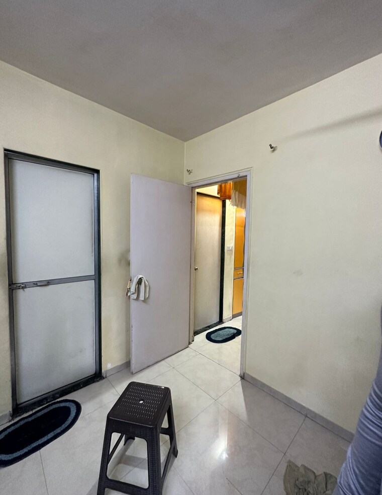 Room, lodha-paradise 1 Bedroom 567 Sq.Ft. Apartment In Majiwada Thane 9032507