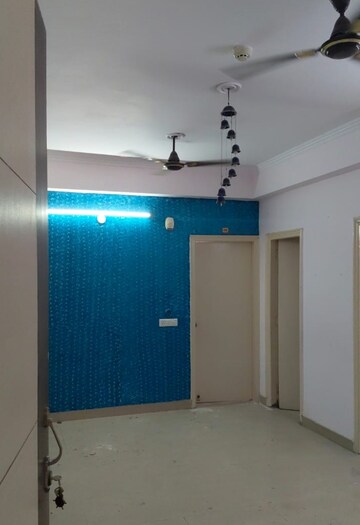 Room in 2 BHK Apartment at Saviour Green Arch, Tech Zone 4 Greater Noida – for Rent