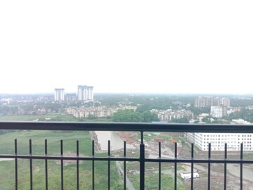 Swimming Pool in 3 BHK Apartment at Siddha Happyville, Rajarhat New Town – for Sale