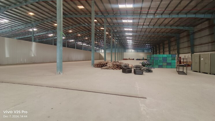  Parking, sikandra Commercial Warehouse 40000 Sq.Ft. In Sikandra Agra 9032569