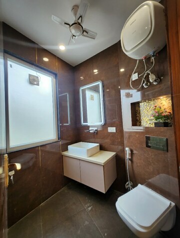Washroom in 3 BHK Builder Floor at New Rajinder Nagar – for Rent
