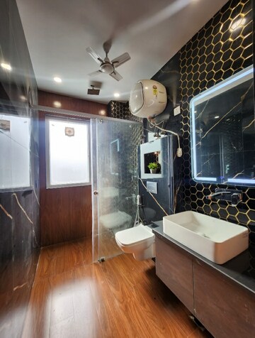 Washroom in 3 BHK Builder Floor at New Rajinder Nagar – for Rent