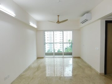 Room in 2 BHK Apartment at LnT Veridian, Powai – for Rent